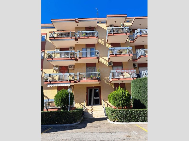 Appartamento in Vendita a Bari, 235'000€, 150 m²