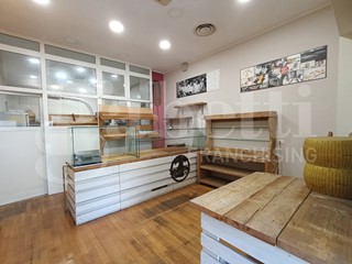 Attività commerciale in Vendita a Nettuno, 40'000€, 55 m²