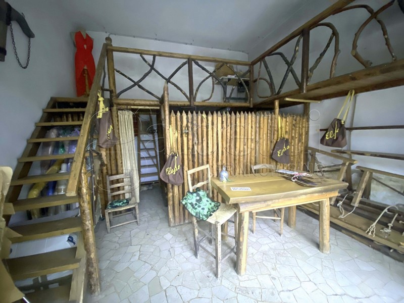 Negozio in Vendita a Ferrara, 49'000€, 26 m²