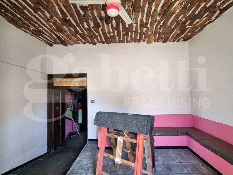 Ufficio in Vendita a Melissano, 160'000€, 500 m²
