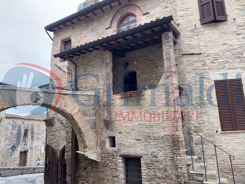 Bilocale in Vendita a Bevagna, 85'000€, 65 m²