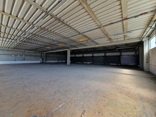 Capannone in Vendita a Lucca, zona Mugnano, 1201 m²