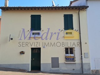 Casa Semi Indipendente in Vendita a Cesena, zona Centrale, 240'000€, 78 m²