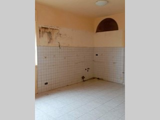 Casa Semi Indipendente in Vendita a Massarosa, zona Massarosa centro, 115'000€, 120 m²