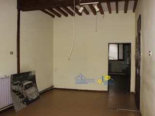 Appartamento in Vendita a Parma, 100'000€, 72 m²