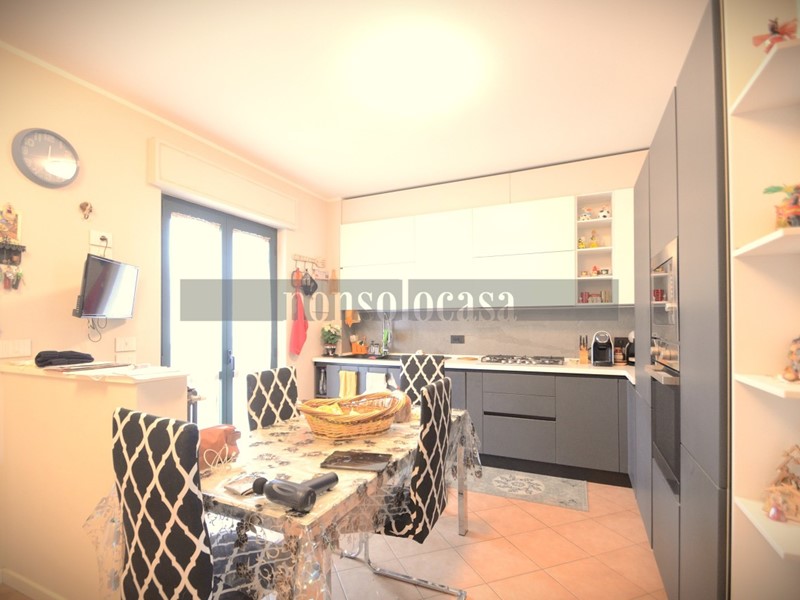 Casa Semi Indipendente in Vendita a Gubbio, zona Padule, 298'000&euro;, 185 m², con Box