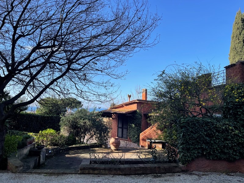 Casa Indipendente in Vendita a San Vincenzo, 1'020'000€, 350 m²