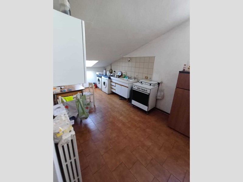 Appartamento in Vendita a Solignano, zona Rubbiano, 80'000&euro;, 110 m²