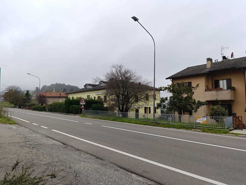 Trilocale in Vendita a Terenzo, zona Boschi Di Bardone, 35'000&euro;, 51 m²