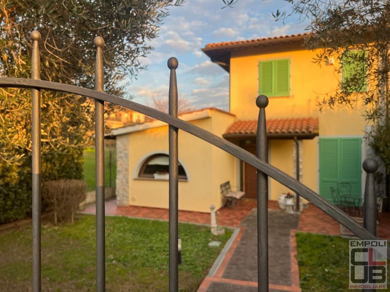 Villa in Vendita a Montelupo Fiorentino, 380'000€, 170 m²