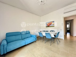 Appartamento in Vendita a Lucca, zona San Marco, 280'000€, 80 m², arredato