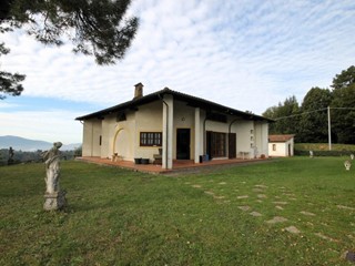 Villa in Vendita a Montecarlo, 690'000€, 250 m²