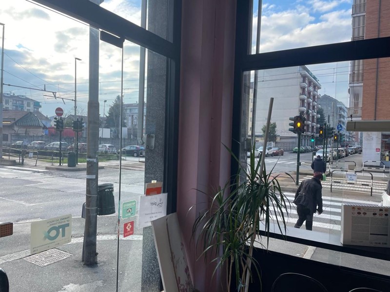 Immobile commerciale in Vendita a Torino, 88'000€, 58 m²