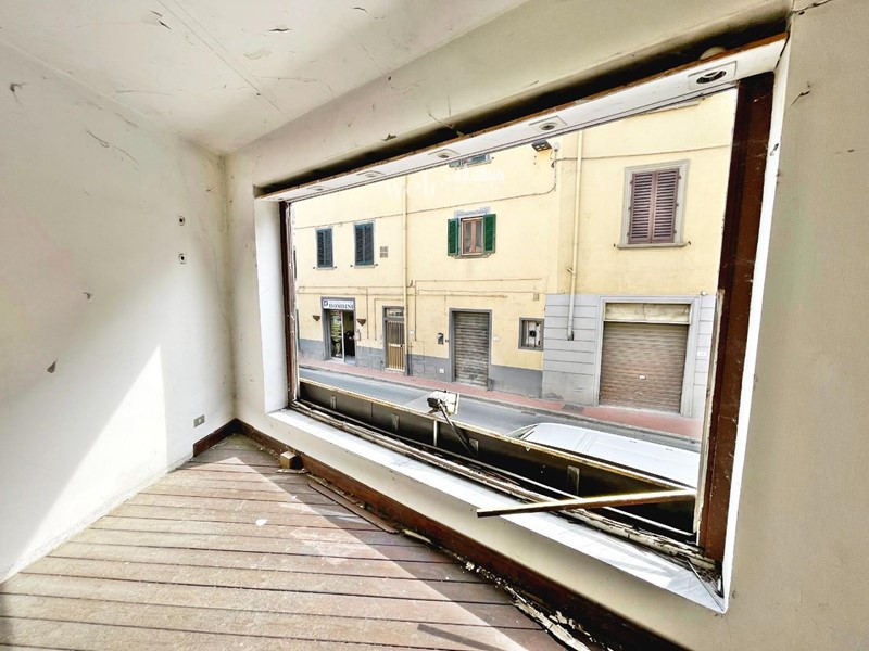 Negozio in Vendita a Signa, 65'000€, 130 m²