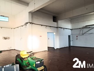 Capannone in Affitto a San Giuliano Terme, zona Pontasserchio, 1'300€, 300 m²