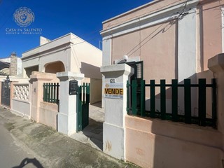 Appartamento in Vendita a Gagliano del Capo, 119'000€, 121 m², con Box