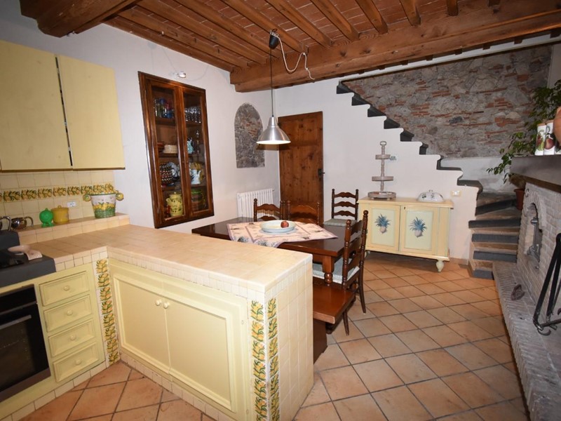 Casa Indipendente in Vendita a Vecchiano, zona Filettole, 280'000€, 175 m²