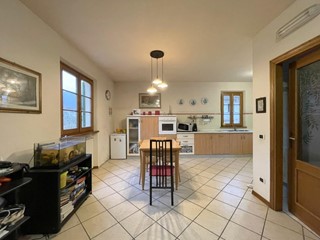 Casa Indipendente in Vendita a Camaiore, 395'000&euro;, 180 m²