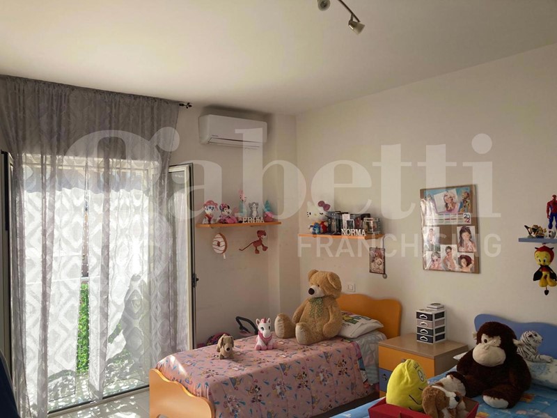 Casa Indipendente in Vendita a Battipaglia, 280'000€, 110 m²