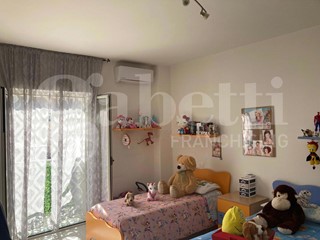 Casa Indipendente in Vendita a Battipaglia, 280'000€, 110 m²