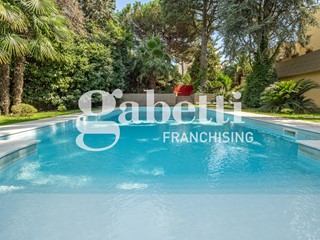 Villa in Vendita a Marano di Napoli, 835'000€, 288 m², arredato