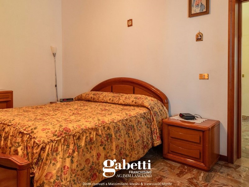 Villa in Vendita a Mozzagrogna, 360'000€, 420 m²