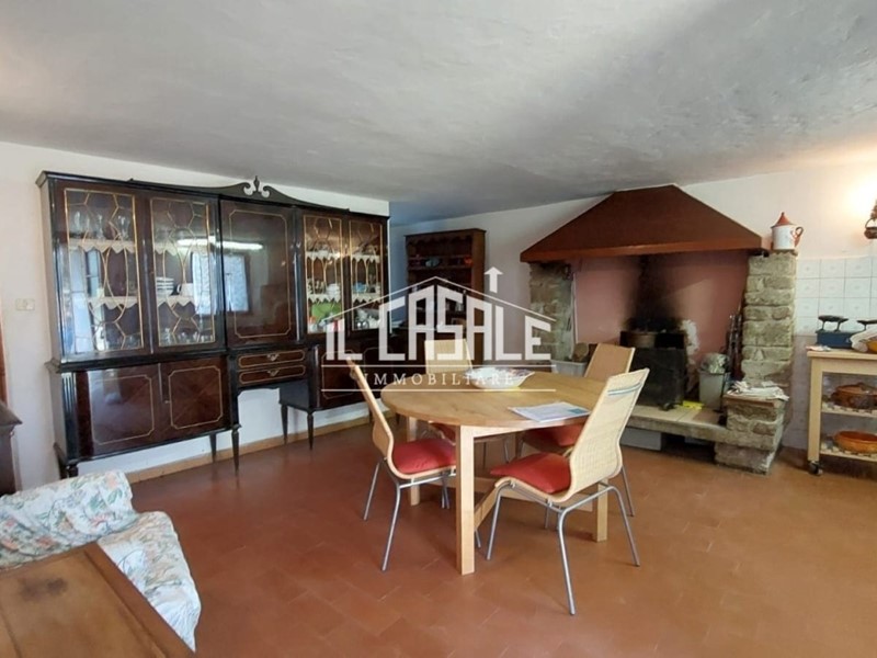 Rustico in Vendita a Vicchio, 158'000€, 120 m², con Box