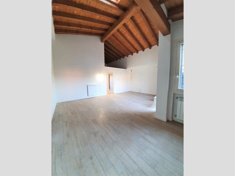 Trilocale in Vendita a Bovezzo, 225'000€, 91 m², con Box