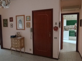 Appartamento in Vendita a Ragusa, 50'000&euro;, 120 m²