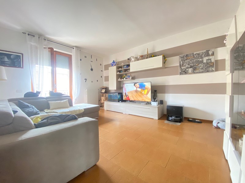 Appartamento in Vendita a Città di Castello, zona trestina, 140'000€, 115 m², con Box
