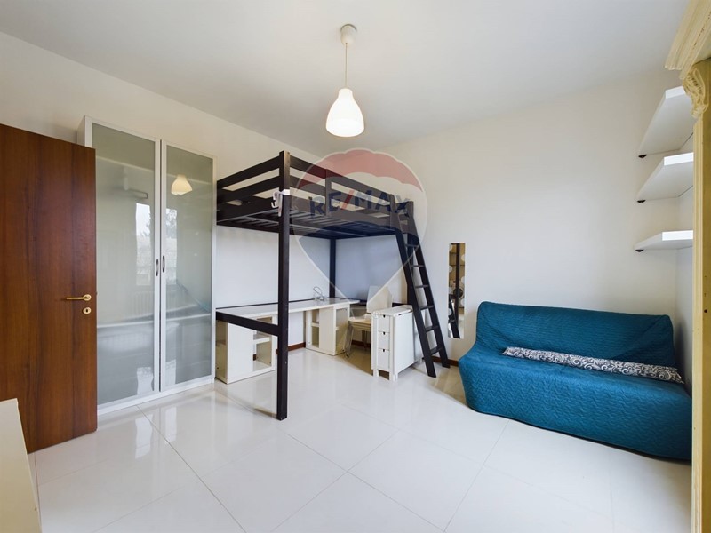 Bilocale in Vendita a Pavia, zona V.le Riviera - Casa sul Fiume, 95'000€, 46 m²