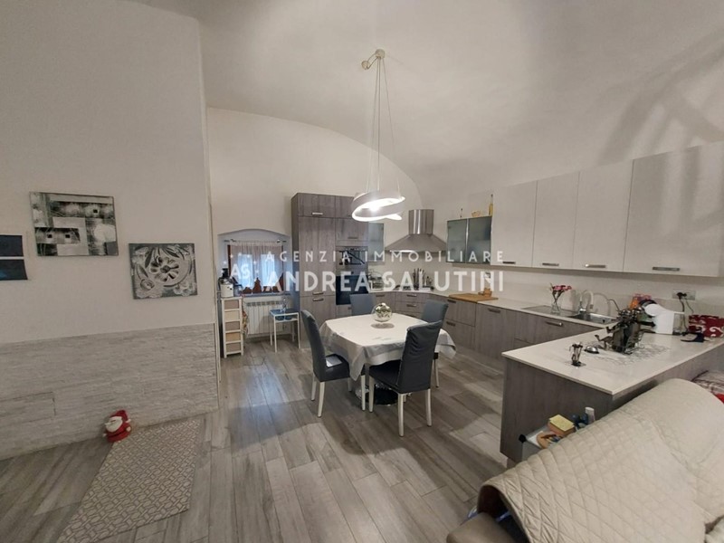 Casa Indipendente in Vendita a Castelfiorentino, 137'000€, 105 m², arredato