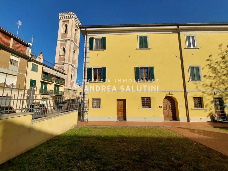 Ufficio in Vendita a Ponsacco, 93'000€, 100 m²