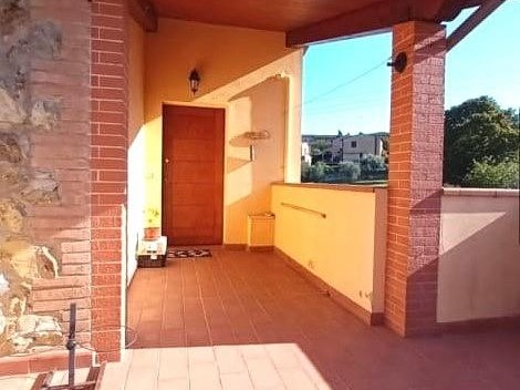Quadrilocale in Vendita a Murlo, zona Casciano, 150'000€, 85 m², arredato, con Box