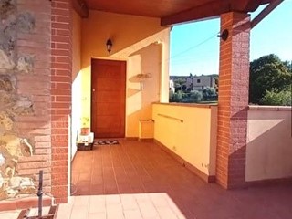 Quadrilocale in Vendita a Murlo, zona Casciano, 150'000€, 85 m², arredato, con Box