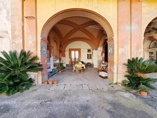 Casa Indipendente in Vendita a Casapulla, 750'000€, 1500 m²