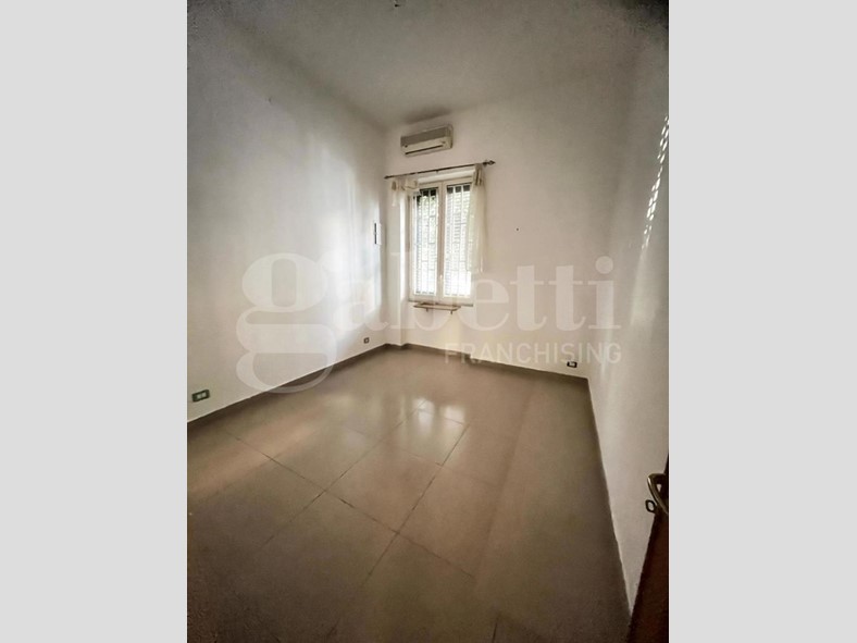 Quadrilocale in Vendita a Palermo, 118'000€, 110 m²