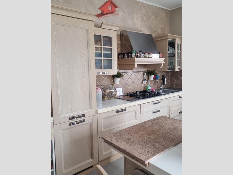 Quadrilocale in Vendita a Filago, 270'000€, 188 m²