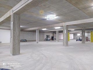 Immobile commerciale in Vendita a Maruggio, 400'000€, 1500 m²