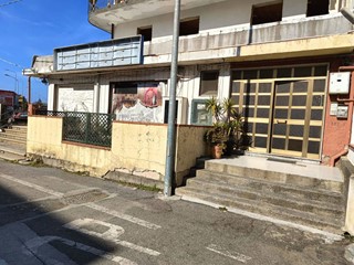 Appartamento in Vendita a Terme Vigliatore, 60'000€, 140 m²