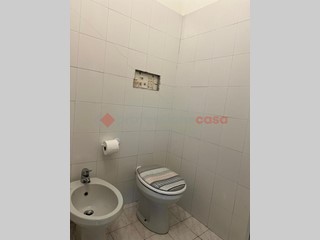 Ufficio in Vendita a Arezzo, 110'000€, 90 m²