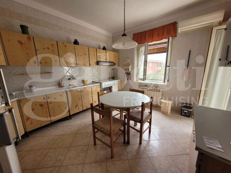 Quadrilocale in Vendita a Siracusa, 135'000&euro;, 138 m²