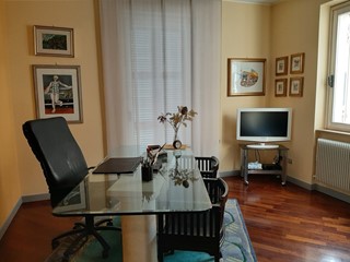 Ufficio in Vendita a Piacenza, 100'000€, 47 m², arredato