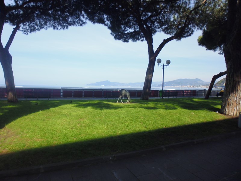 Trilocale in Affitto a Sestri Levante, 1'200€, 70 m², arredato