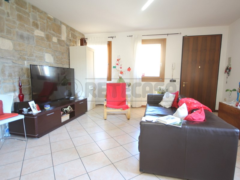Casa Semi Indipendente in Vendita a Quinto Vicentino, zona LanzÃ¨, 225'000€, 220 m², con Box