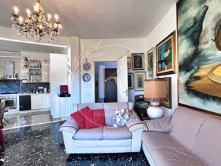 Appartamento in Vendita a Albissola Marina, 399'000€, 109 m²