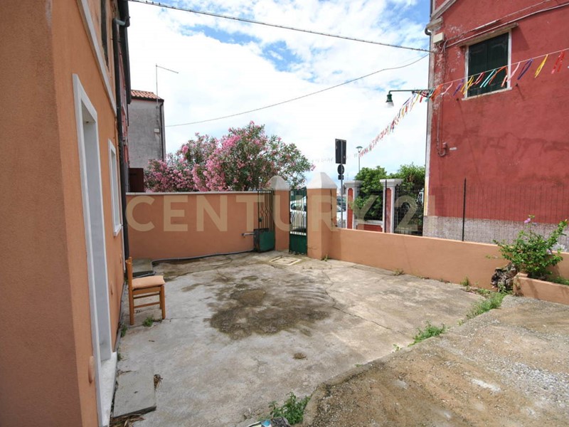 Casa Semi Indipendente in Vendita a Venezia, zona Pellestrina, 280'000€, 200 m²