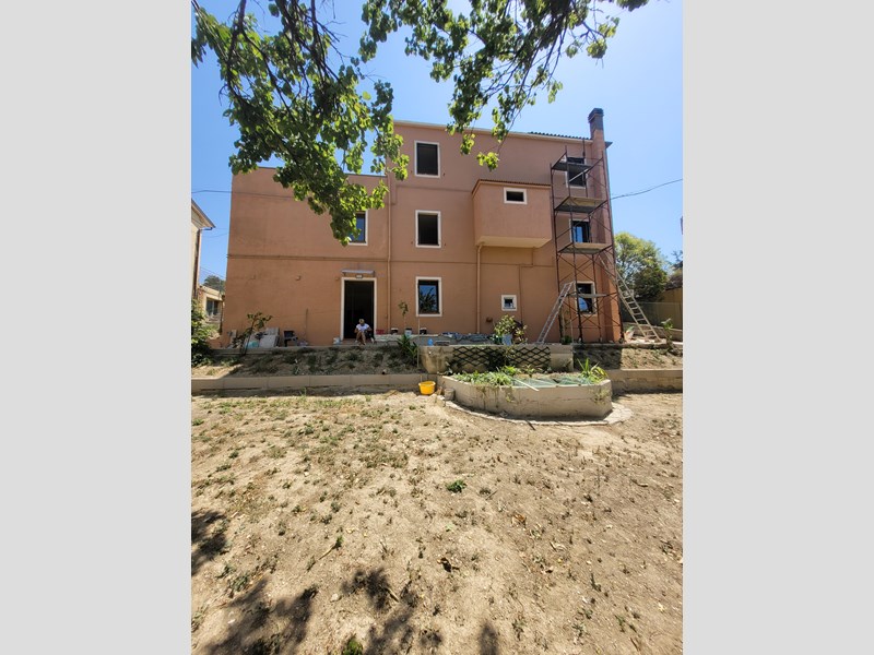 Casa Indipendente in Vendita a Tavullia, zona belvedere fogliense, 250'000&euro;, 250 m², arredato, con Box