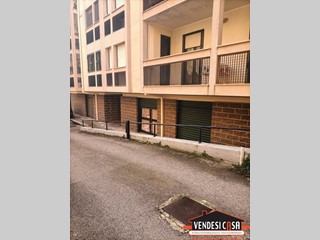 Negozio in Vendita a Acquaviva delle Fonti, 48'000€, 48 m²