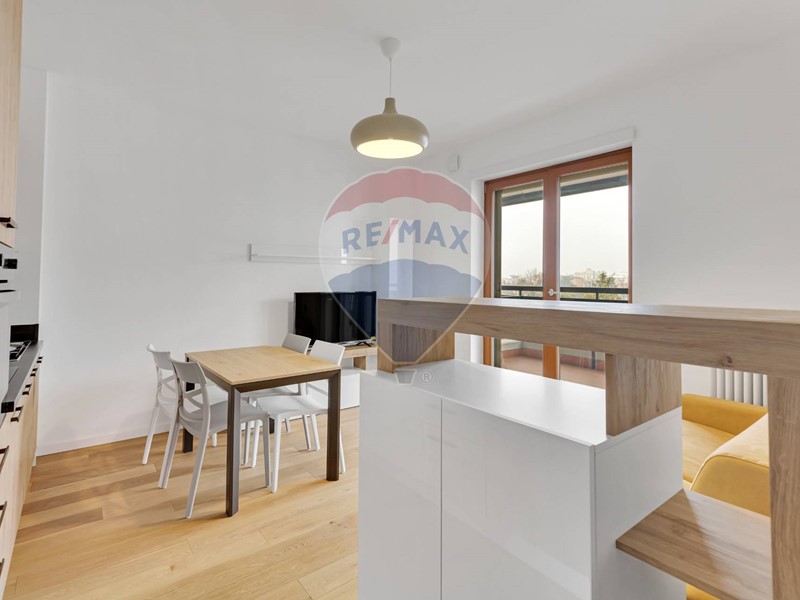 Bilocale in Affitto a Rho, zona Zona Stazione, 1'050€, 46 m², arredato
